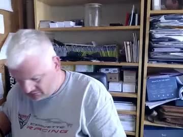 muppetdave from Chaturbate