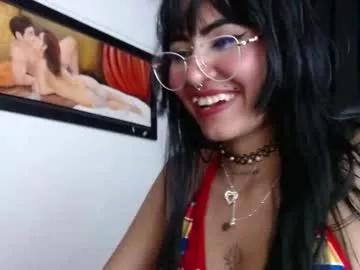 myomi_nix from Chaturbate