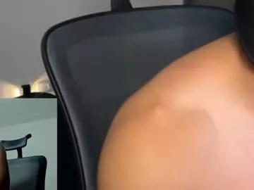 n1h1lv01d from Chaturbate