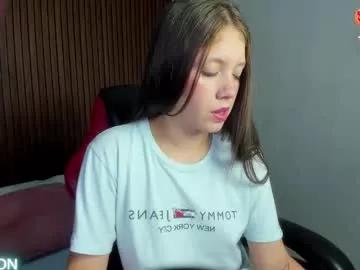 nataly_rodri from Chaturbate