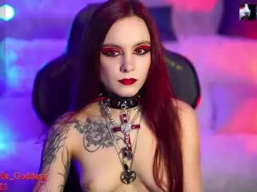 nelle_ from Chaturbate