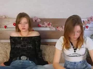 Nelliewaters webcams show profile image 