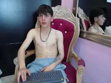 nick_strongg from Chaturbate is Freechat