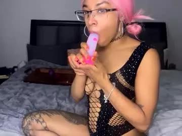 nikitalove104 from Chaturbate