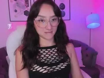 nina_collinns from Chaturbate