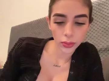 ninaclarkeoff from Chaturbate