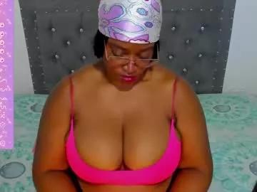 ninagrey03 from Chaturbate