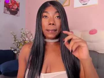 nini_martinii from Chaturbate