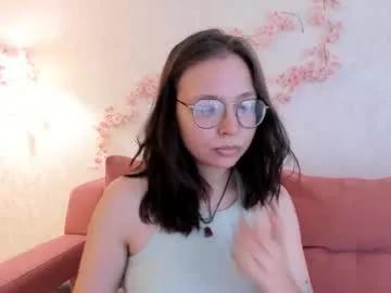 noora_moore from Chaturbate
