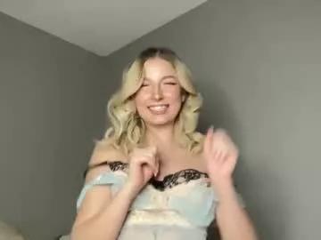 official_ellieanne from Chaturbate