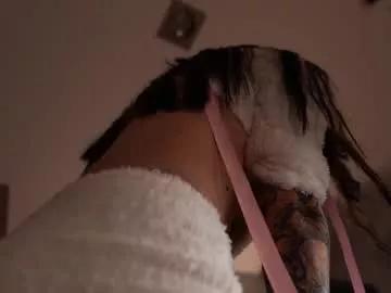 oooops__ from Chaturbate