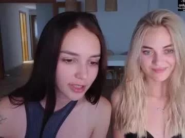 oooops__ from Chaturbate