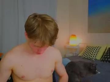 pupsenish from Chaturbate