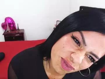 q_u_e_e_n_ from Chaturbate