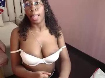 qeen_blackk from Chaturbate