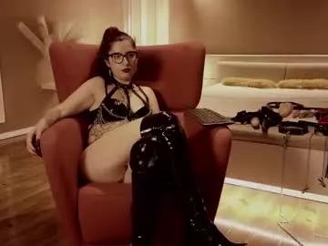 queen_manifest from Chaturbate
