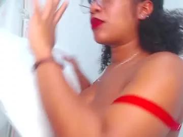 queenalya_ from Chaturbate