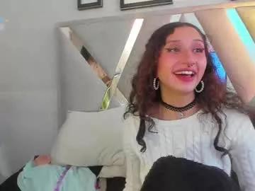 queenjenn__ from Chaturbate