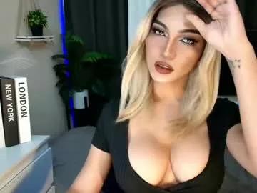 queenslavehunterxxx from Chaturbate