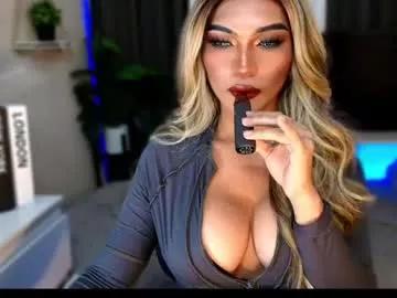 queenslavehunterxxx from Chaturbate