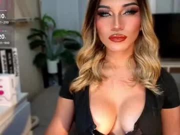 queenslavehunterxxx from Chaturbate