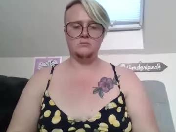 queerlyjaz from Chaturbate