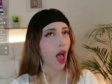 rebeccawhite_meow from Chaturbate