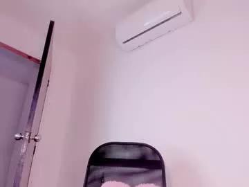ririblonde from Chaturbate