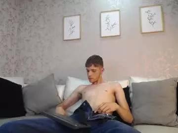 robbinblaze from Chaturbate