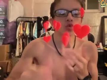 robertcicijr21 on Chaturbate
