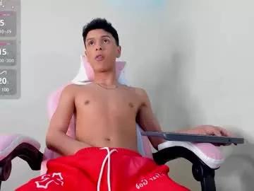 roderick_cameron on Chaturbate