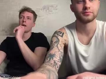 rodrigoveira from Chaturbate