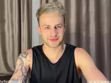 rodrigoveira from Chaturbate