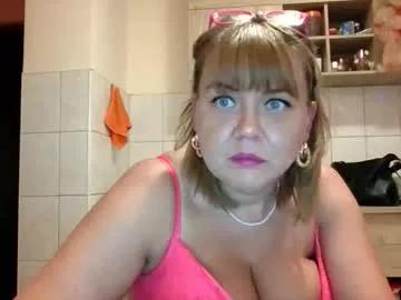 Roxy8630 webcams show profile image 