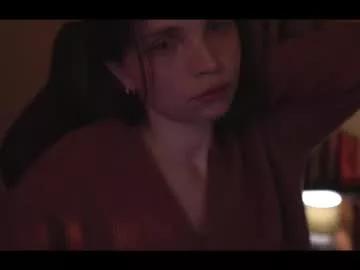 running_with_the_wolves from Chaturbate