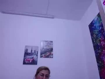 sara211 from Chaturbate