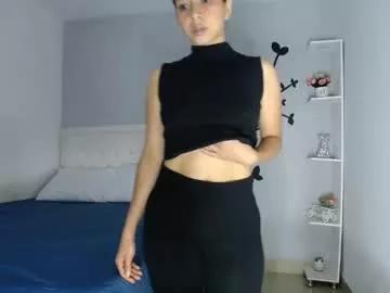sara_tris from Chaturbate