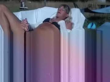 sarahhampton from Chaturbate