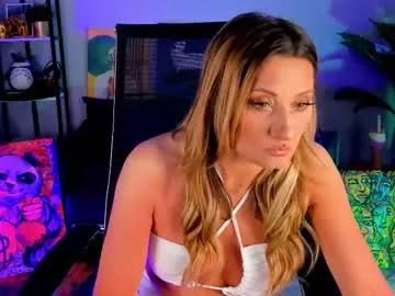 sarahholly from Chaturbate