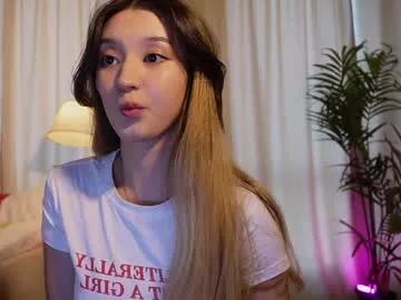 sarasuo from Chaturbate