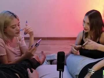 sashalaur from Chaturbate