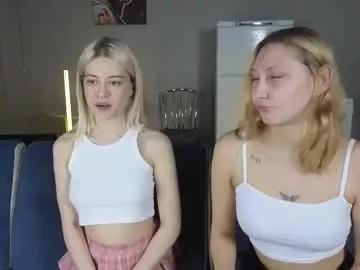 sashalaur from Chaturbate
