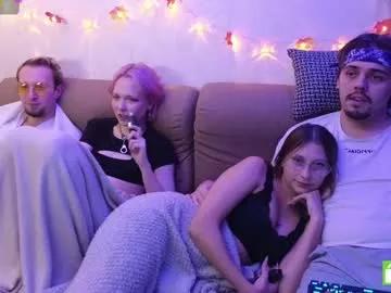 sashalaur from Chaturbate