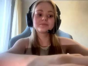 sassy_petal from Chaturbate