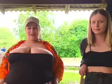 sassy_seasons from Chaturbate