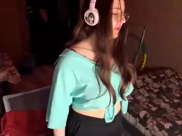 sassy_touch_heat_x3 from Chaturbate
