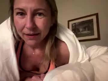 sassyella from Chaturbate