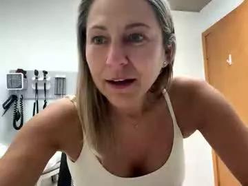 sassyella from Chaturbate