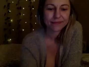 sassyella from Chaturbate