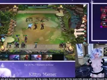 sassykittyn from Chaturbate